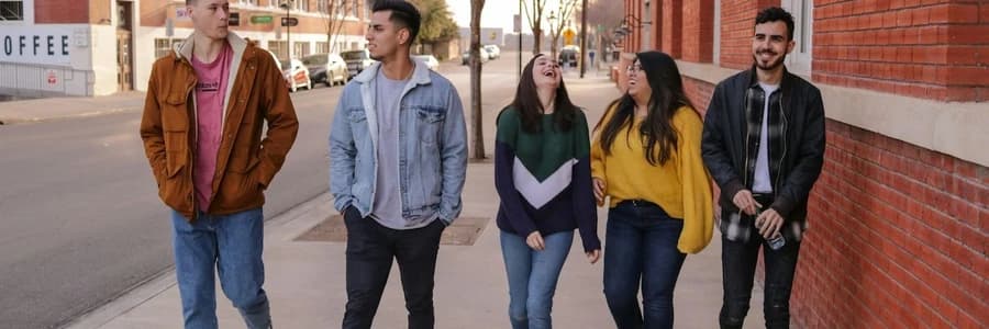 Âge légal pour boire de l’alcool : Guide complet des réglementations